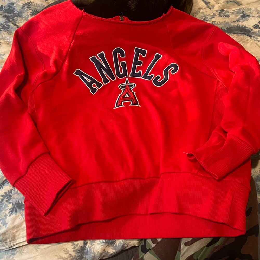 ANGELS MLB G-III 4her Women's Long Sleeve Pullover Logo Sweatshirt